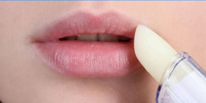 L'utilisation du baume à lèvres