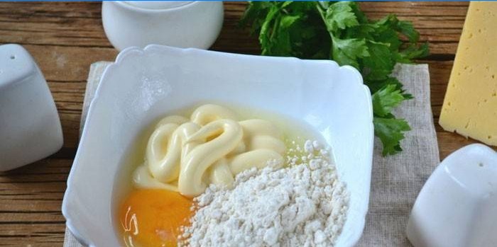 Oeuf, mayonnaise et farine
