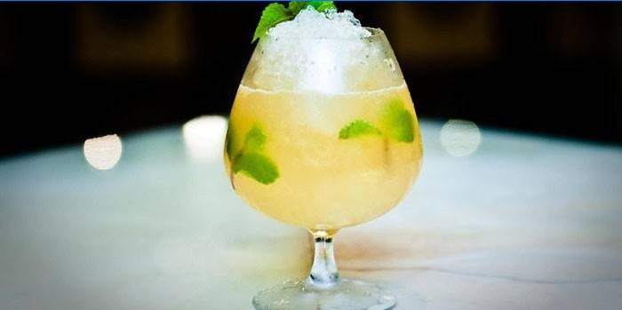 Cocktail de menthe poivrée fraîche