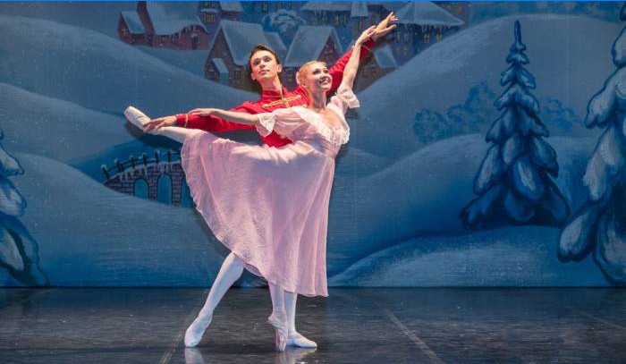 Le ballet Casse-Noisette au Mirror Hall de la Turkestanova Mansion