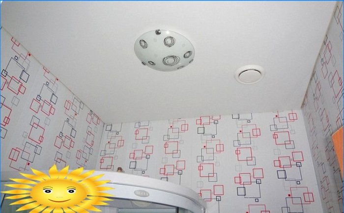 Plafond tendu dans la salle de bain