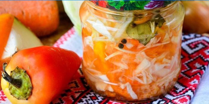 Salade de chou aux courgettes