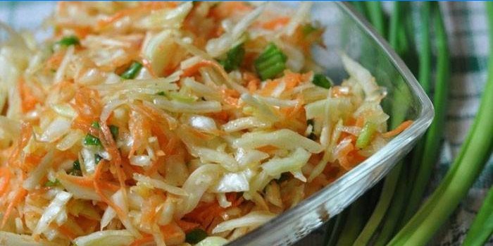 Salade de chou au vinaigre et à la carotte