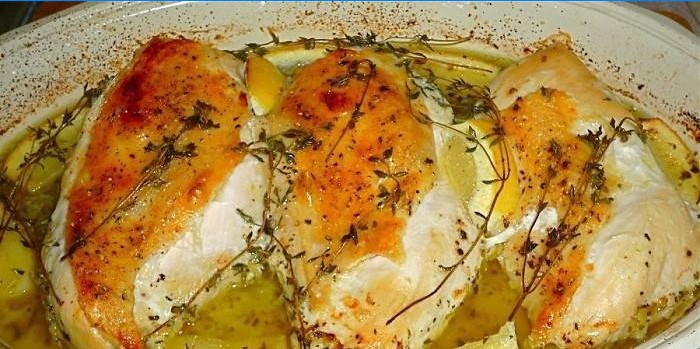 Poitrine de poulet au citron et sauce aux épices