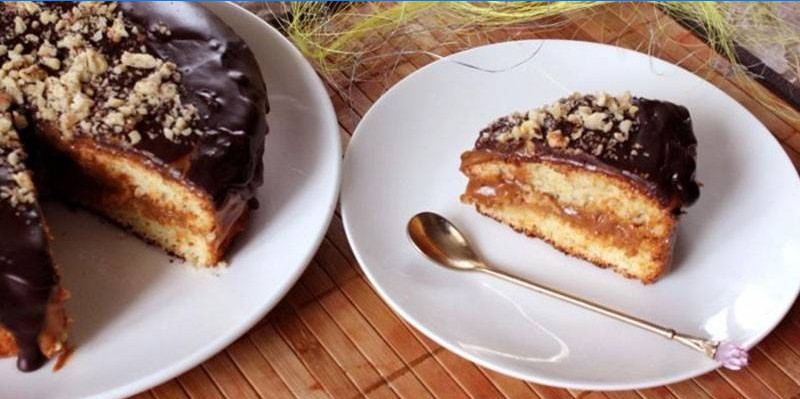 Gâteau au miel glacé au chocolat