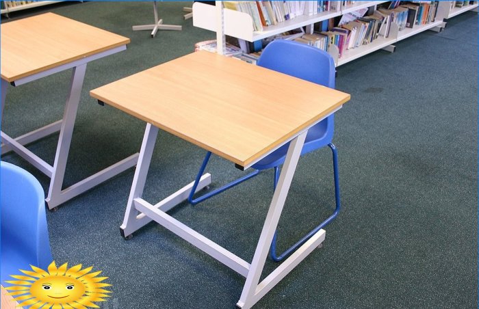 Tables de la bibliothèque à partir d'un tube profilé