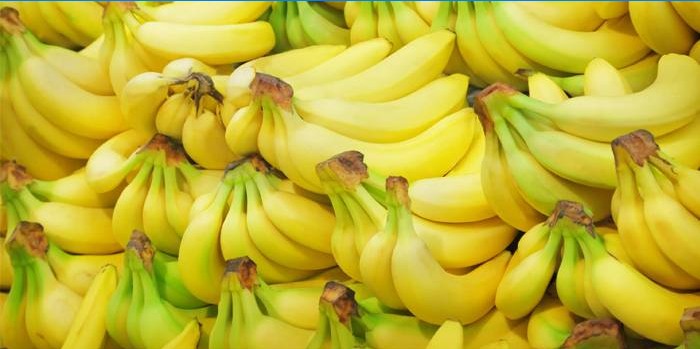 Bananes aux fruits