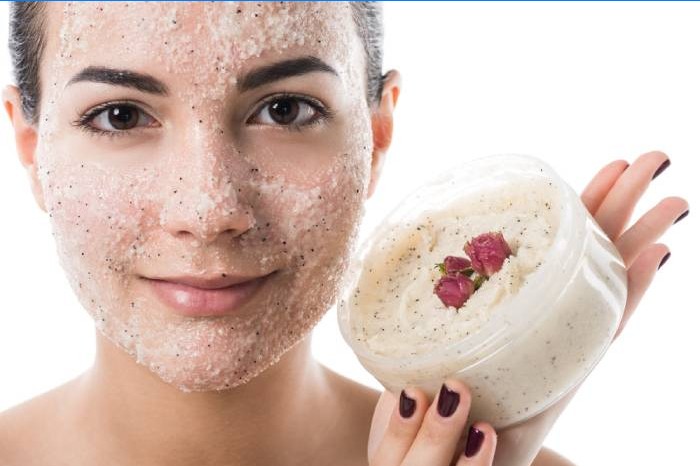 Application de gommage facial