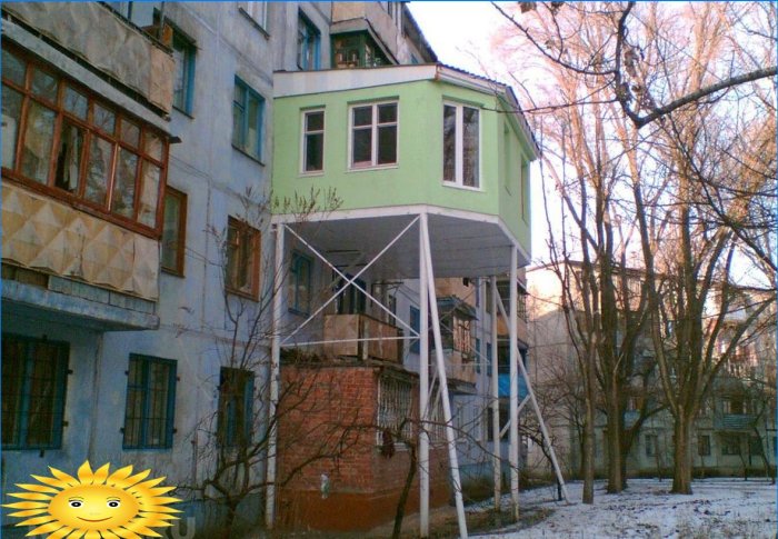 Agrandissement impudent du balcon ou voisins égoïstes: une sélection de photos