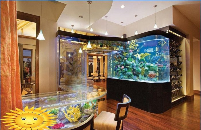 Le royaume sous-marin chez vous - un aquarium à l'intérieur