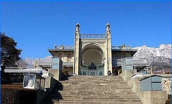 L'entrée principale du palais Vorontsov
