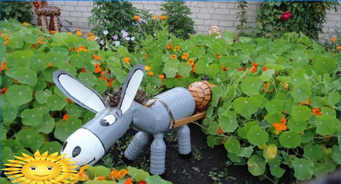 Décorations pour le site à partir de bouteilles en plastique