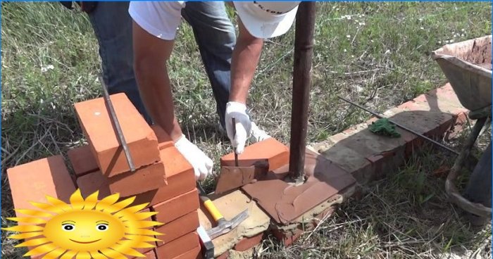 Comment plier un poteau de clôture de vos propres mains