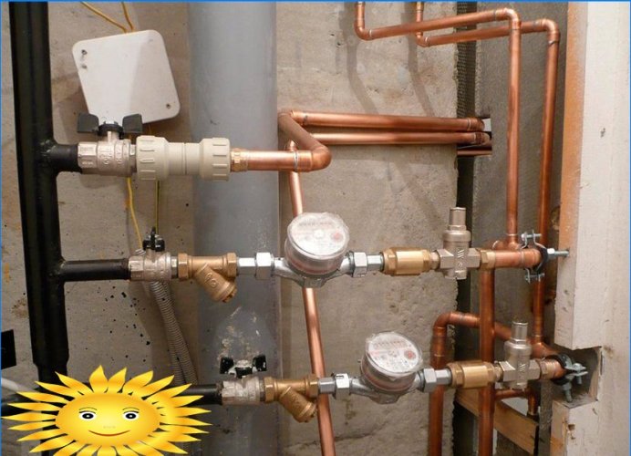 Conception et installation de systèmes d'alimentation en eau et de chauffage pour une maison en tuyaux de cuivre