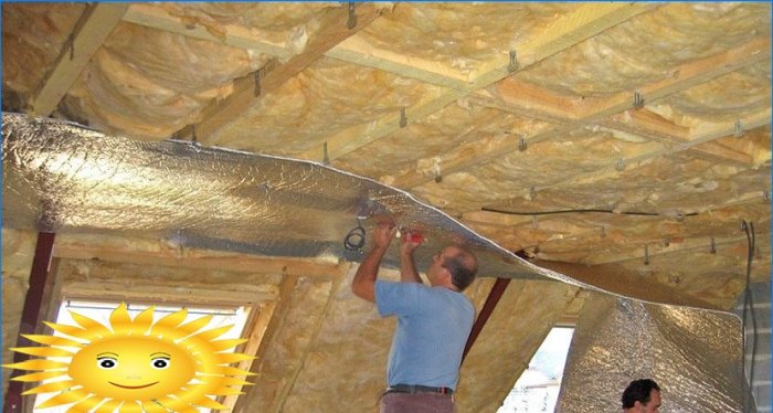 Isolation du grenier à faire soi-même de l'intérieur