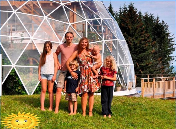 Nature House - une maison sous un dôme géodésique dans l'Arctique