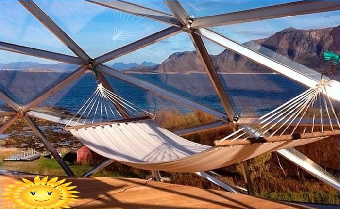 Nature House - une maison sous un dôme géodésique dans l'Arctique