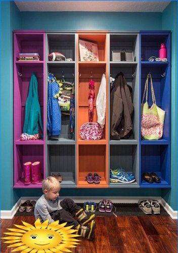 Armoires colorées à l'intérieur