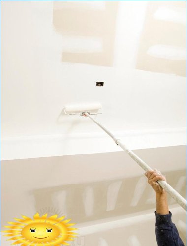 Utilisation de la poignée télescopique du rouleau pour peindre le plafond
