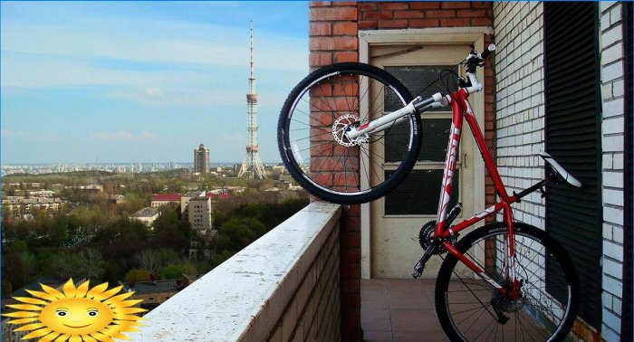 Comment ranger un vélo et d'autres équipements sportifs dans un appartement