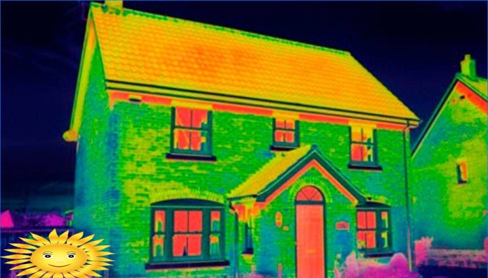 Inspecter une maison avec une caméra thermique: trouver des fuites de chaleur