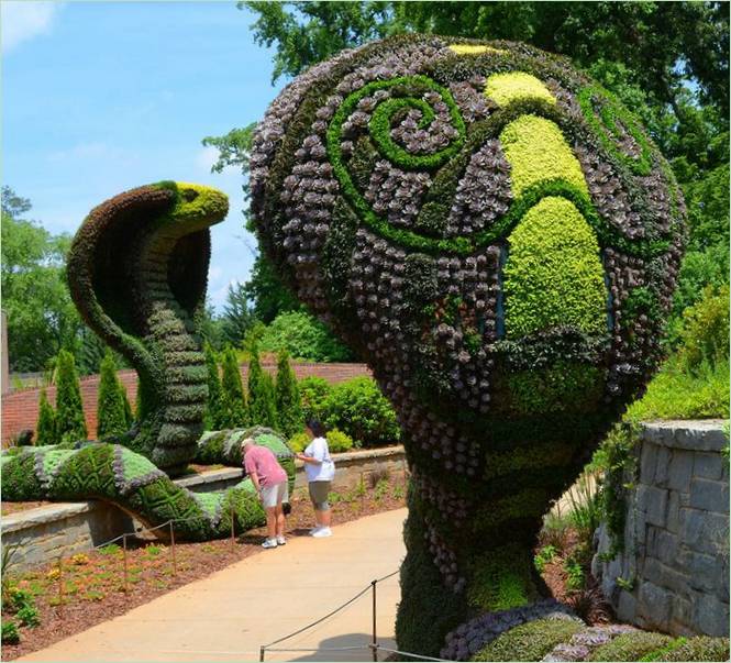 Une sculpture de fleurs sauvages dans les jardins botaniques d'Atlanta