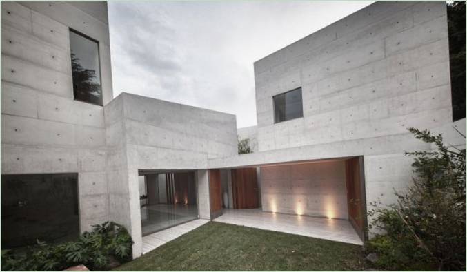 Maison CAP spacieuse au design intérieur minimaliste par Estudio MMX, Mexico City, Mexique