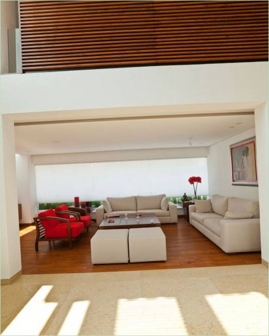 Intérieur moderne d'une maison mexicaine