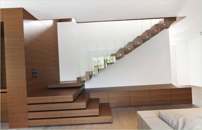 Escalier à l'intérieur de la Maison Z en Italie