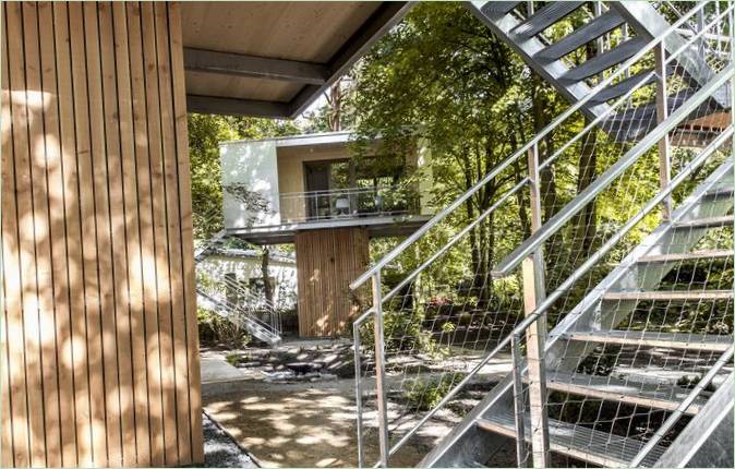 Idée d'escalier pour une maison haute