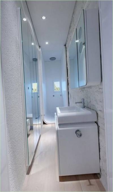Grands miroirs dans la maison