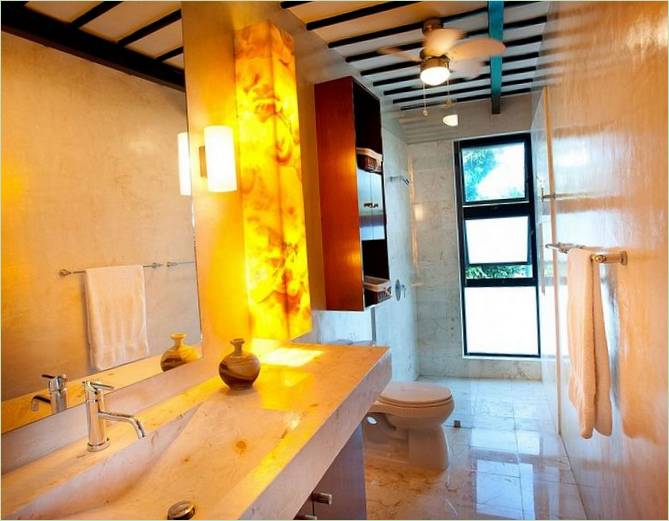 La salle de bain d'une maison de campagne au Mexique