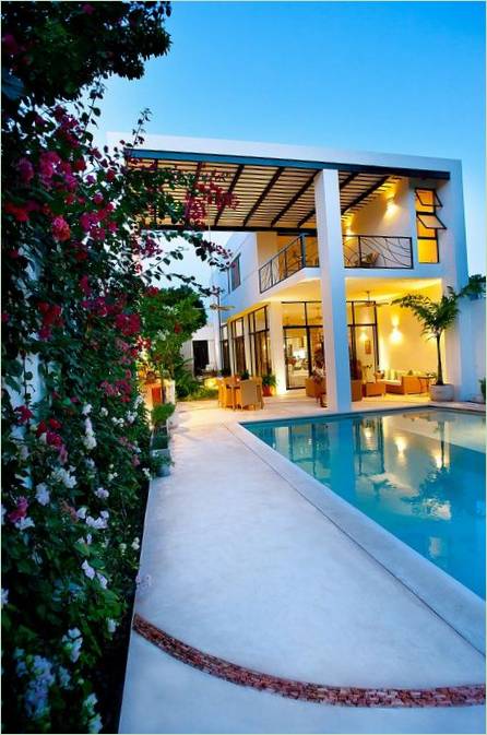 Piscine terrasse d'une maison de campagne au Mexique
