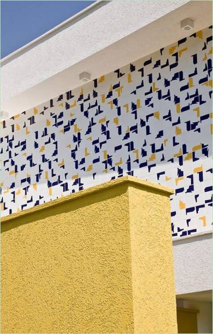 Leo Romano a conçu les surfaces murales texturées de la Casa do Boi