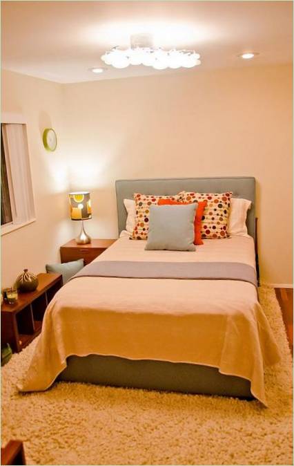 Chambre à coucher aux couleurs pastel et au décor ludique