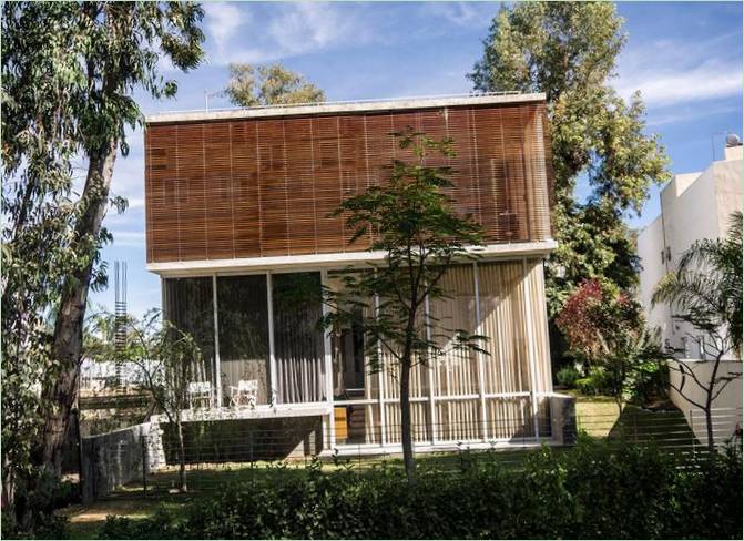 Aménagement intérieur d'une maison dans une forêt d'eucalyptus, Zapopan, Jalisco, Mexique