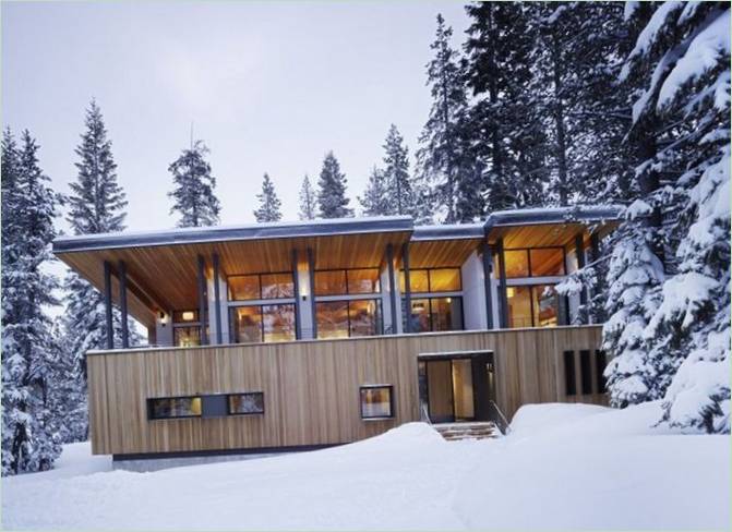 L'extérieur d'une maison de campagne