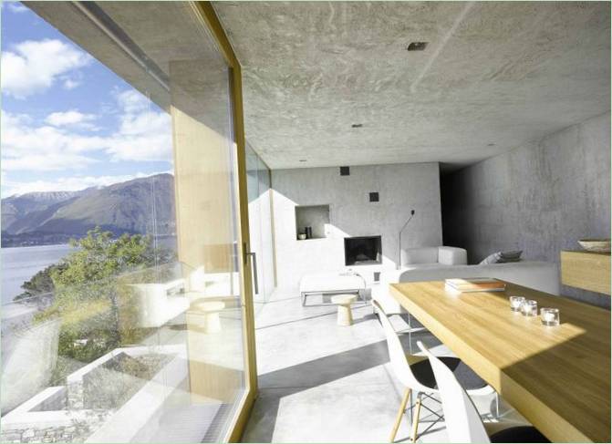 Maison avec vue panoramique sur le lac Majeur par Wespi de Meuron, Ronzo, Sant'Abbondio, Suisse