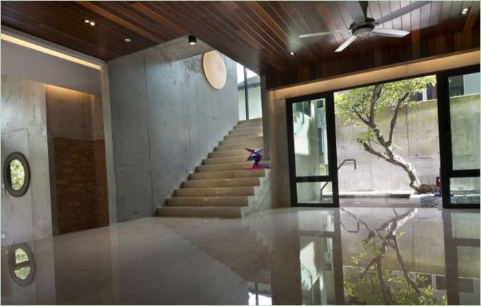 Intérieur unique de la maison N18 par l'architecte DRTAN LM