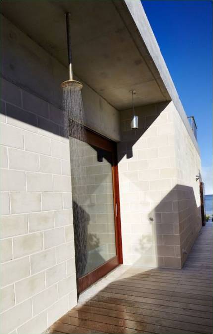 Salle de douche d'été d'une maison de campagne en Australie