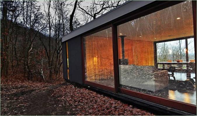 La maison originale sur une colline pour une famille au budget serré