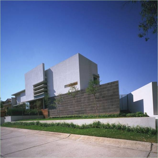 Intérieur de l'E-House à Halisico