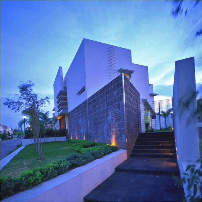 Intérieur de l'E-House à Halisico