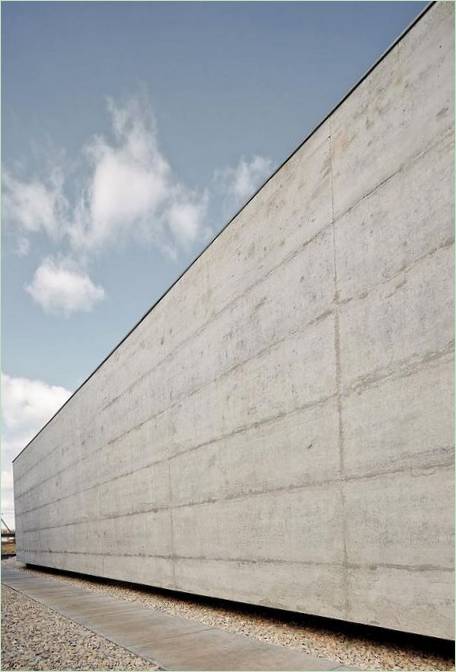 Façade stricte en béton