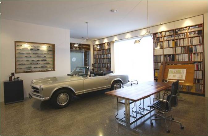 Garage de l'élégante maison de campagne Wolf House en Australie