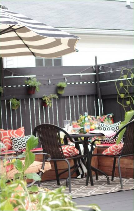 Décoration de la terrasse d'été : espace de détente