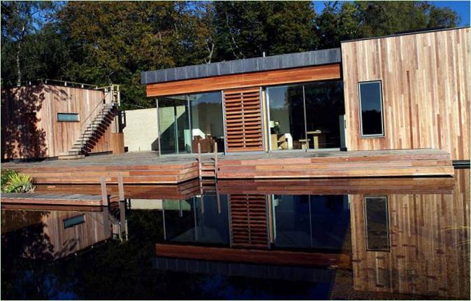 Une maison élégante au milieu de nulle part
