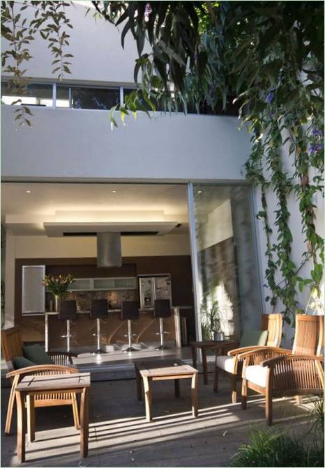Aménagement intérieur d'une maison dans une forêt d'eucalyptus, Zapopan, Jalisco, Mexique
