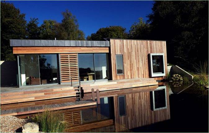 Maison lacustre dans le parc national de New Forest, Royaume-Uni