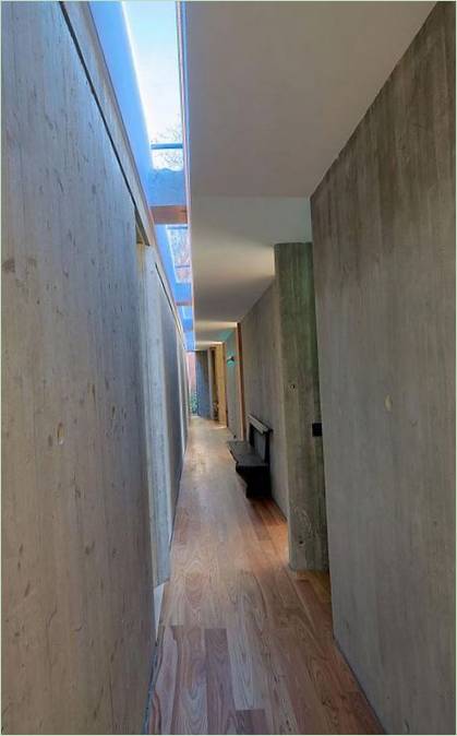 Casa Y Corridor